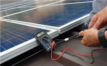 Phương pháp phát hiện khuyết tật ẩn trong pin mặt trời với độ nhạy tăng gấp 1.000 lần